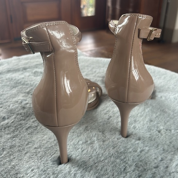 KENNETH COLE Women's Tan Mallory Ankle Strap Mid Heel Sandals size 8 1/2 - Picture 7 of 9